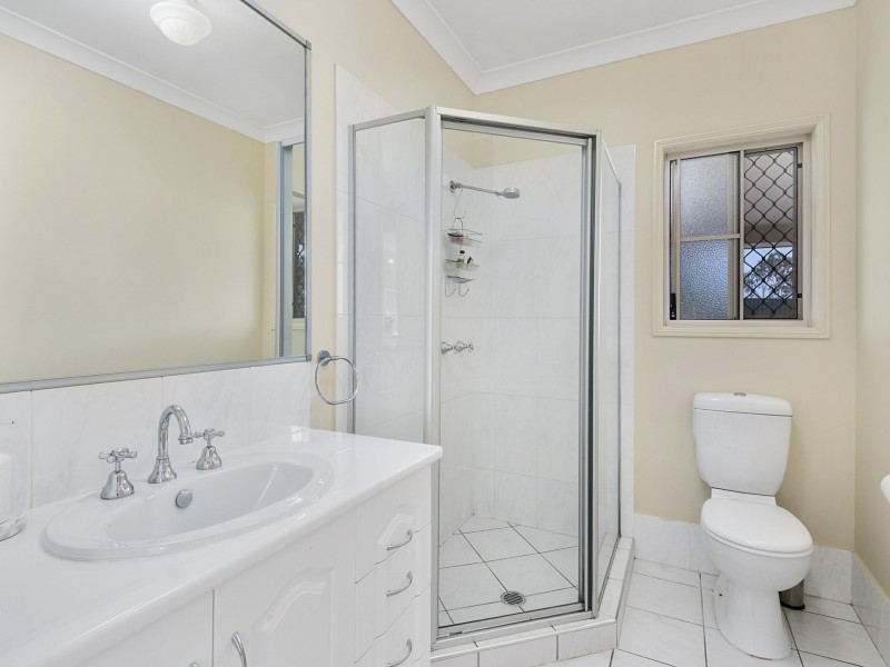 70 LAKES DRIVE, Laidley Heights QLD 4341