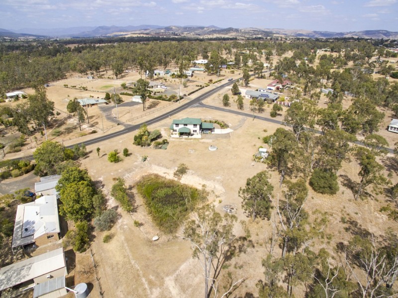70 LAKES DRIVE, Laidley Heights QLD 4341