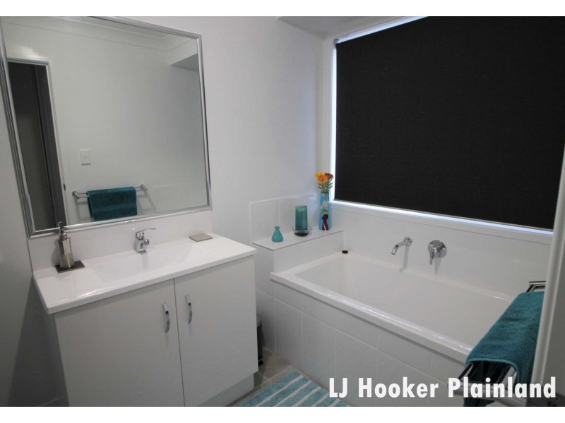 20 HASTINGS AVENUE, Plainland QLD 4341