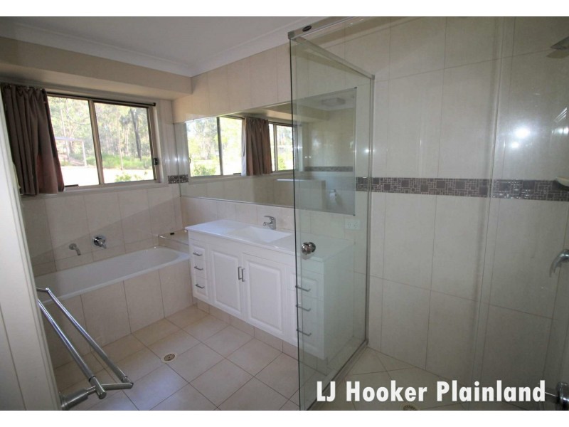 22 Waddington Parade, Plainland QLD 4341