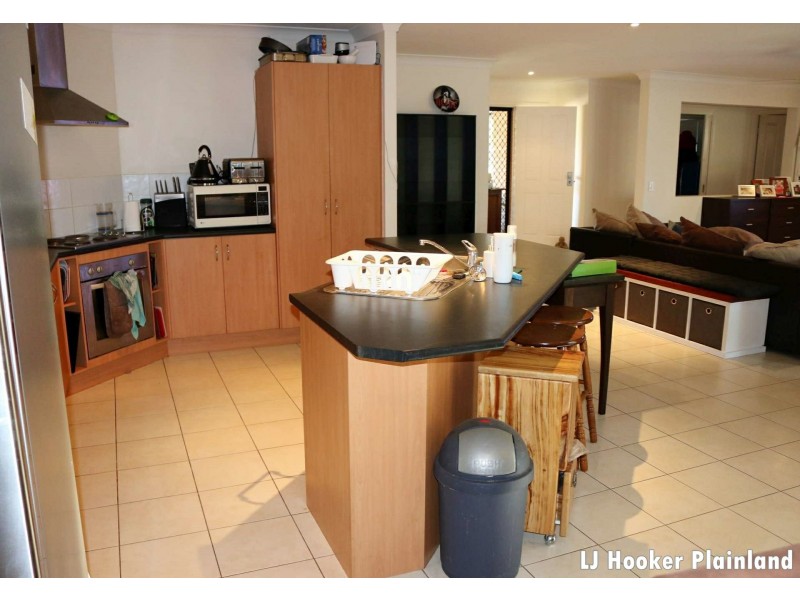 27 Andrews Court, Regency Downs QLD 4341