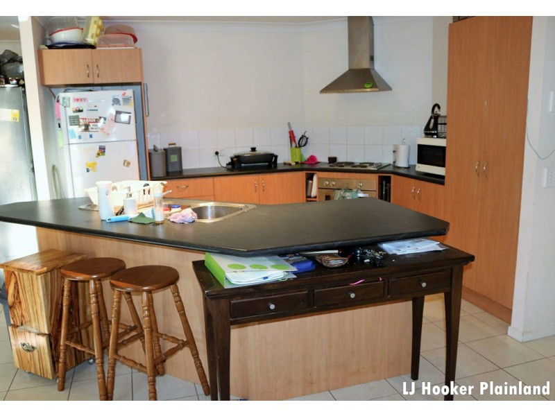 27 Andrews Court, Regency Downs QLD 4341