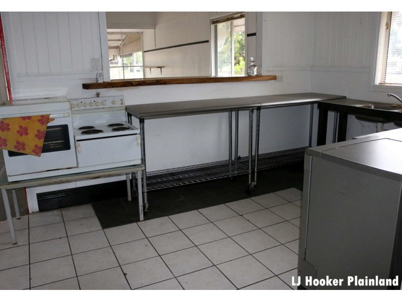 6 William Street, Grantham QLD 4347