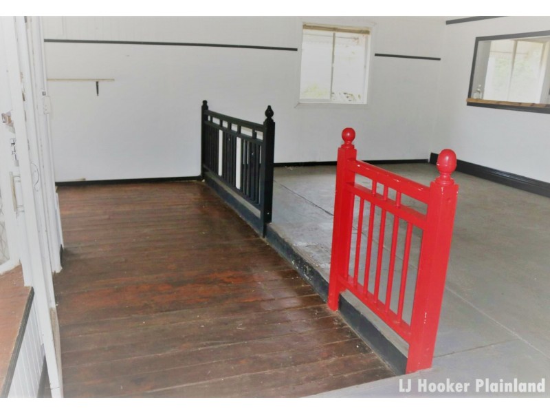 6 William Street, Grantham QLD 4347