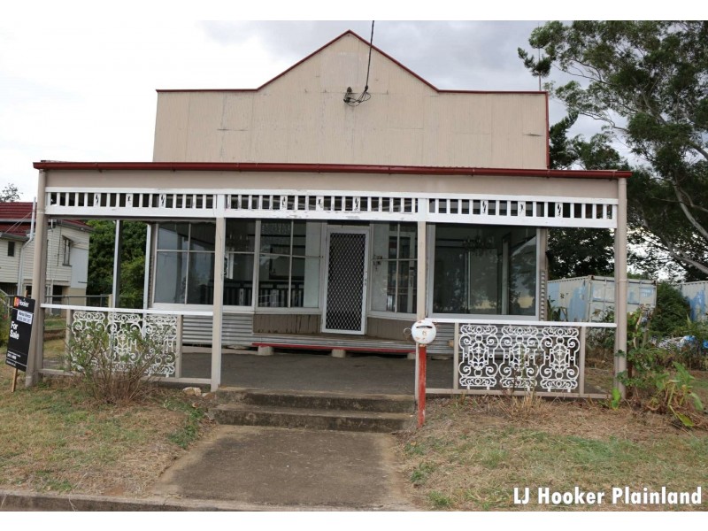 6 William Street, Grantham QLD 4347