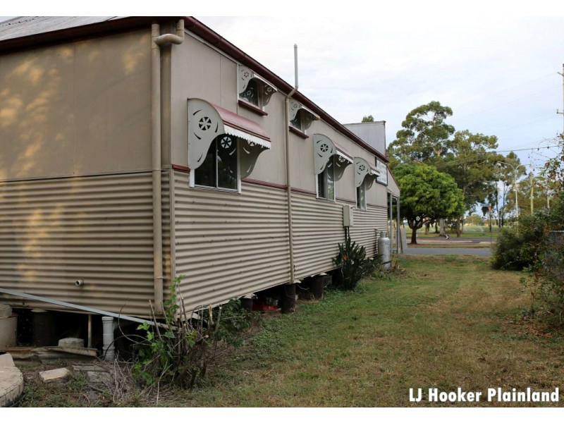 6 William Street, Grantham QLD 4347