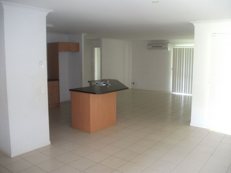 40 Bentley Drive, Regency Downs QLD 4341