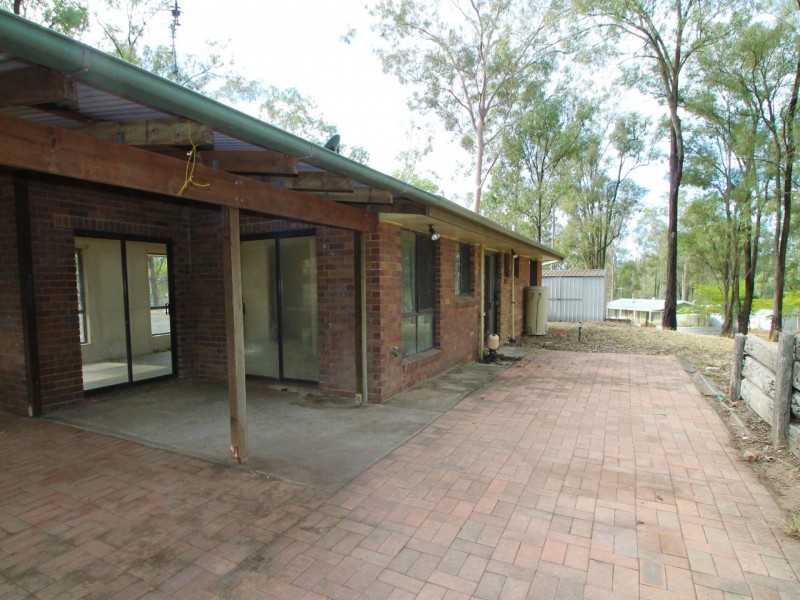 4 Richwood Ct, Kensington Grove QLD 4341