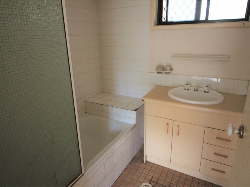 4 Richwood Ct, Kensington Grove QLD 4341