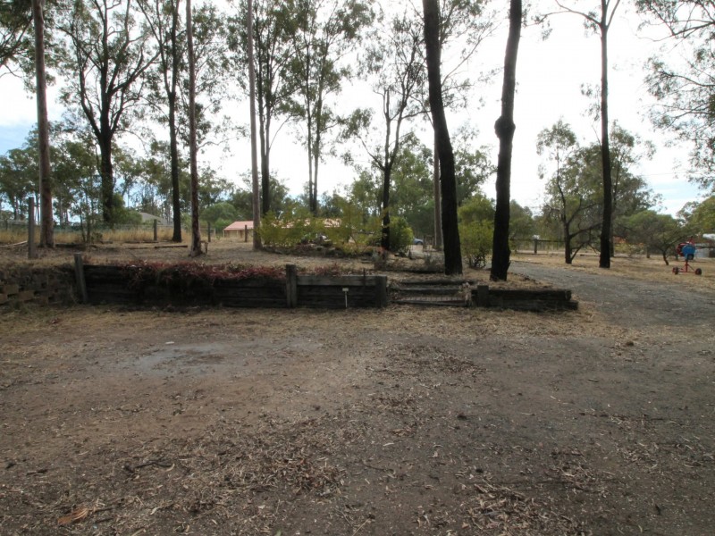 4 Richwood Ct, Kensington Grove QLD 4341