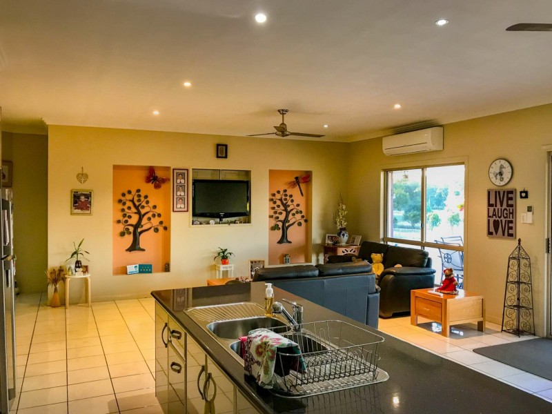 35 Gumtip Dr, Adare QLD 4343