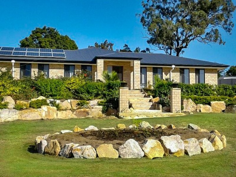 135 Lakes Dr, Laidley Heights QLD 4341