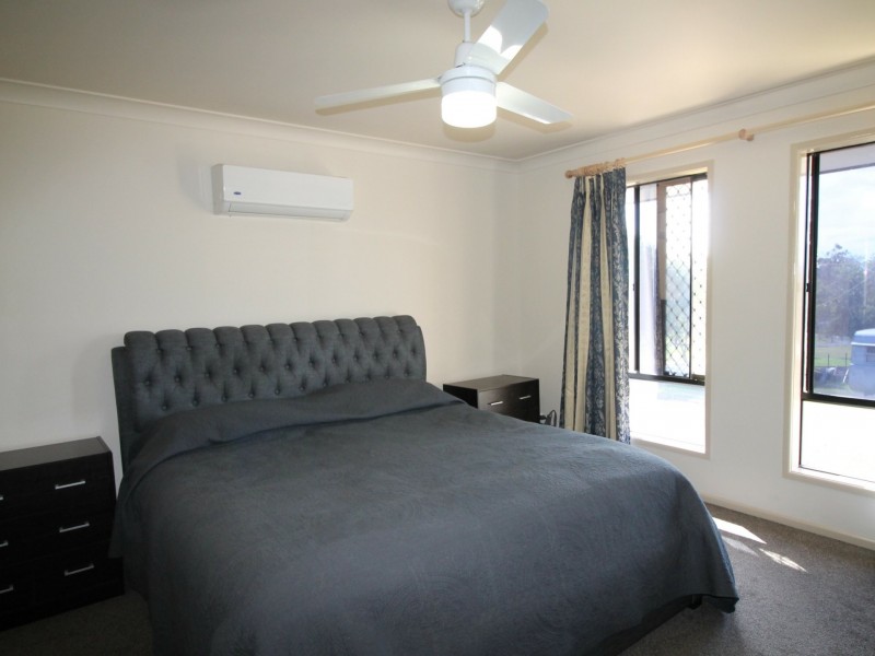 135 Lakes Dr, Laidley Heights QLD 4341