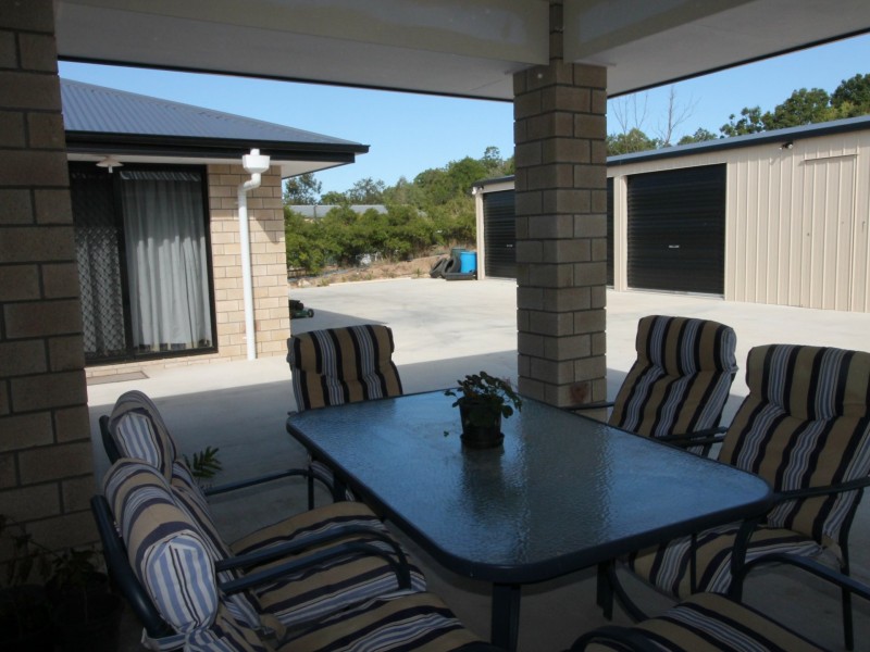 135 Lakes Dr, Laidley Heights QLD 4341