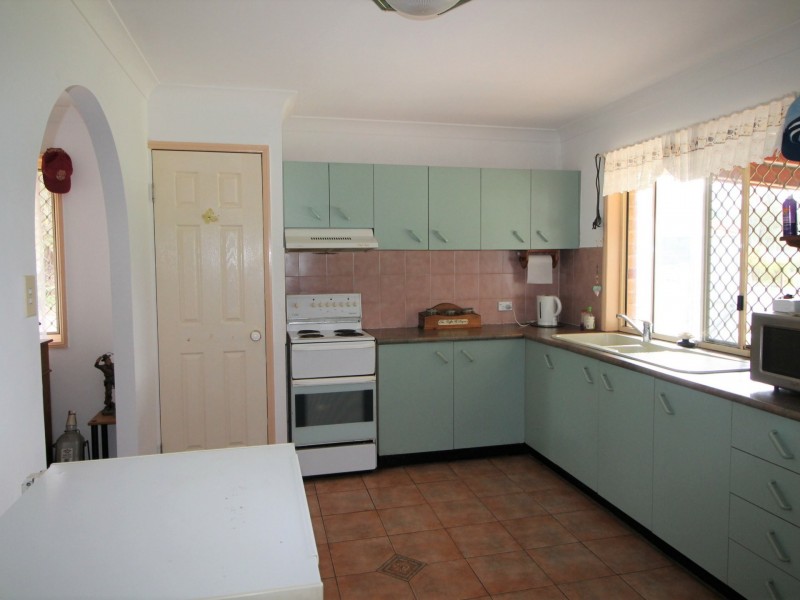 25 Walnut Drive, Brightview QLD 4311