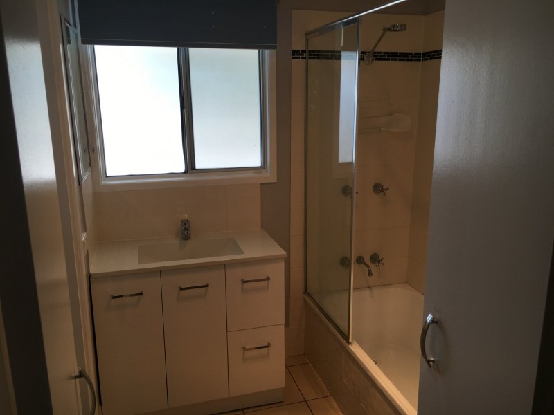 33 William St, Forest Hill QLD 4342