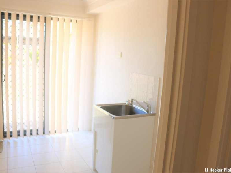 27 Andrews Court, Regency Downs QLD 4341