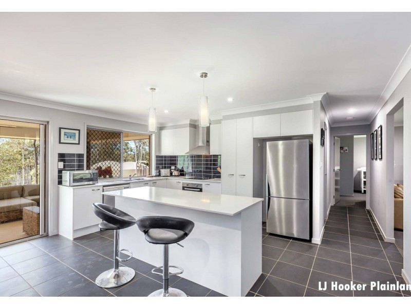 123 Peta Drive, Woodlands QLD 4343