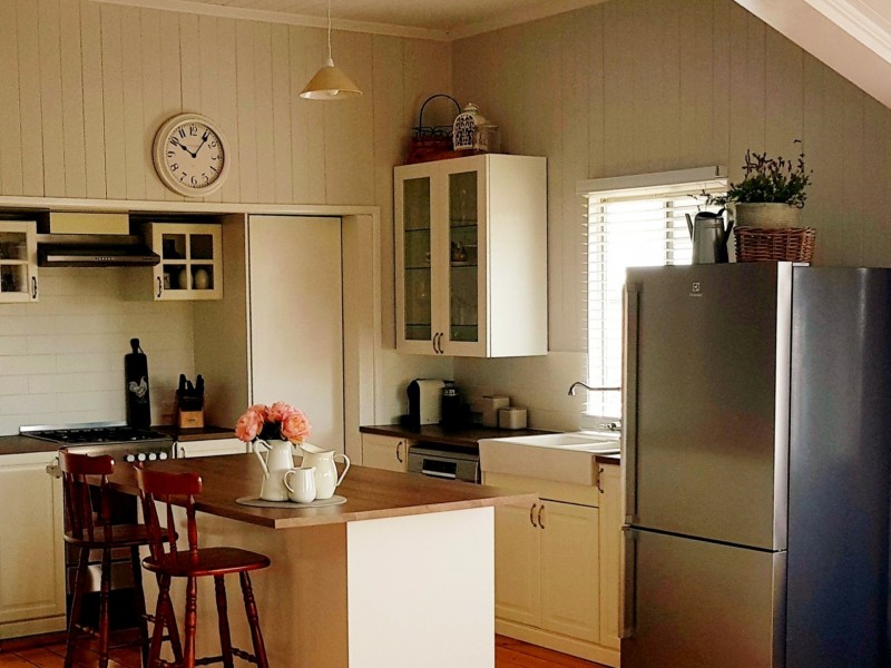 204 Watsons Rd, Mount Tarampa QLD 4311