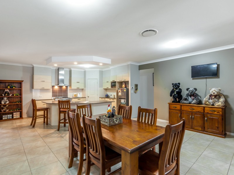 20 Hannant Road, Hatton Vale QLD 4341