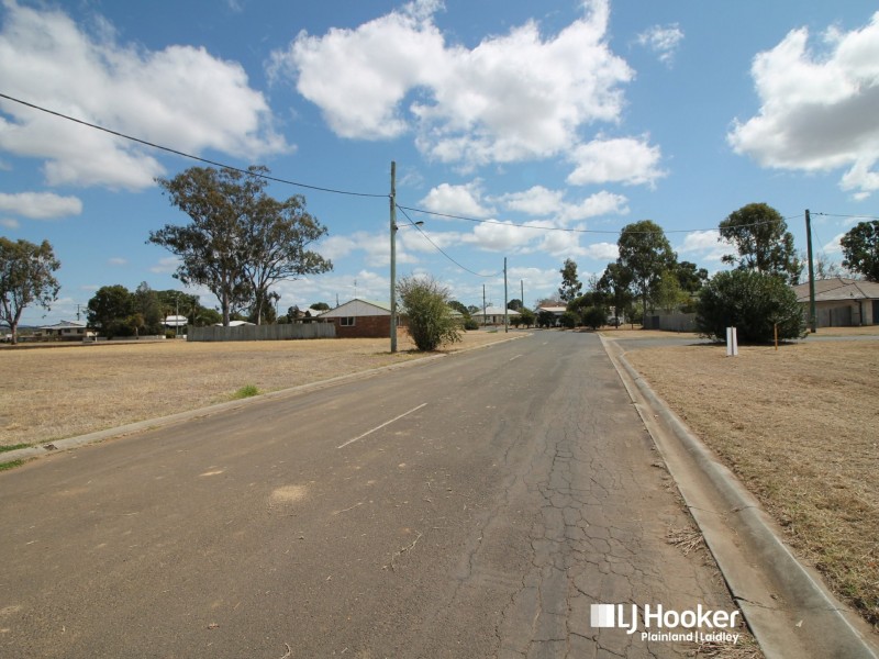 3 Jeannine Dr, Forest Hill QLD 4342