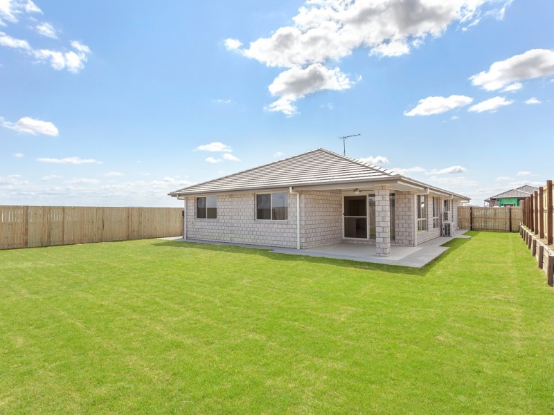 32 Hastings Ave, Plainland QLD 4341