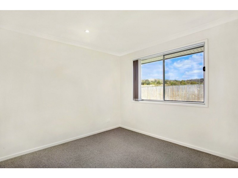 32 Hastings Ave, Plainland QLD 4341