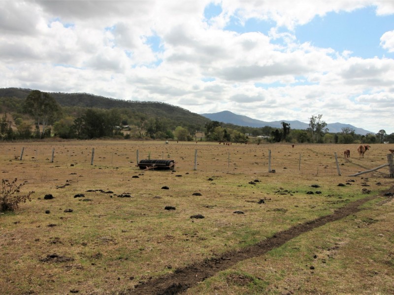 279 Mulgowie Rd, Townson QLD 4341