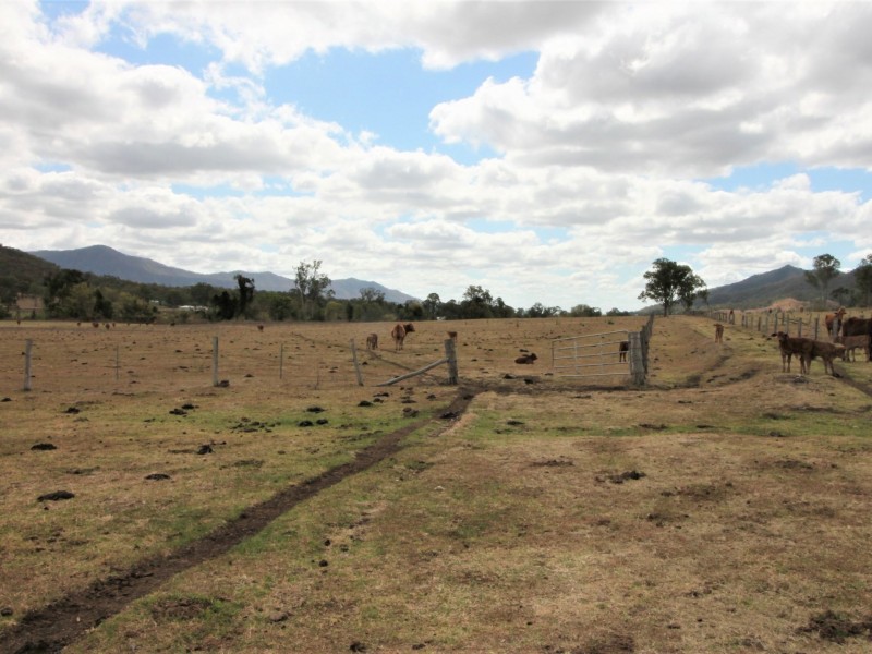 279 Mulgowie Rd, Townson QLD 4341