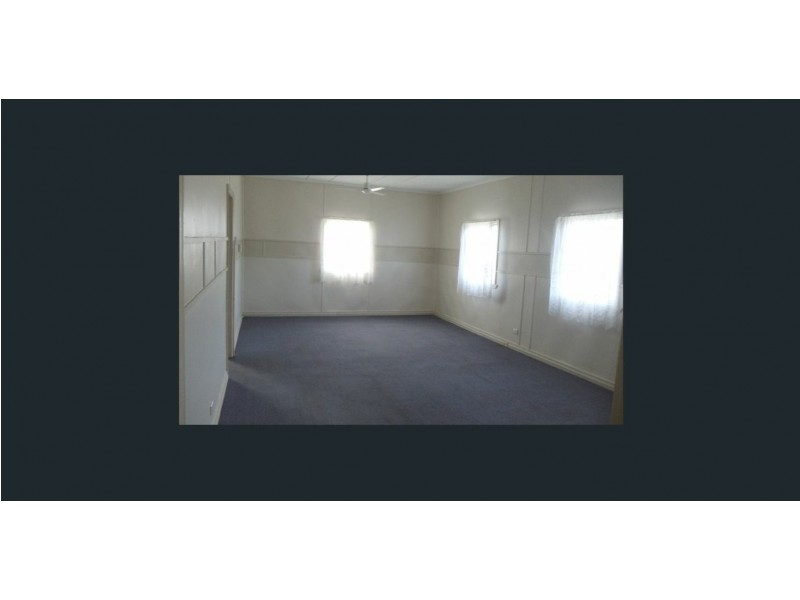 2 Robert St, Forest Hill QLD 4342