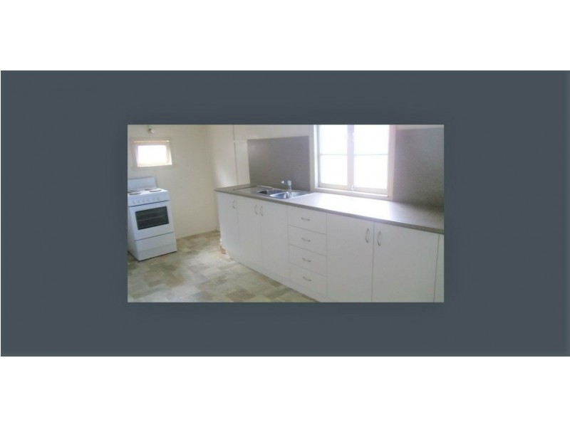 2 Robert St, Forest Hill QLD 4342