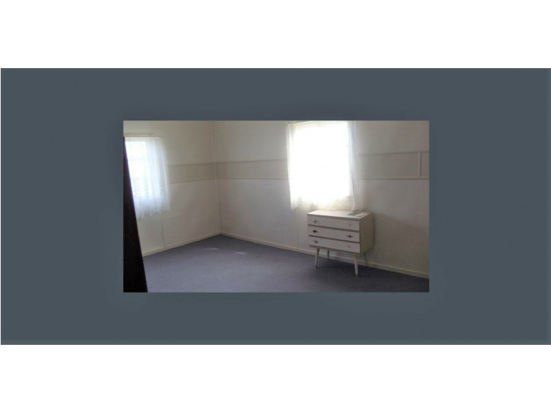 2 Robert St, Forest Hill QLD 4342