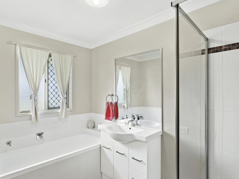 9 Graham Court, Hatton Vale QLD 4341