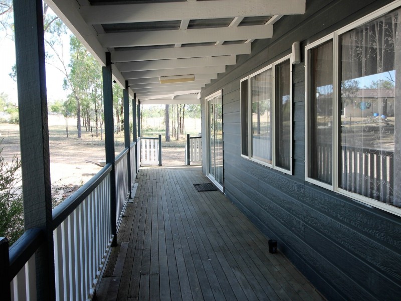 7 Highland Gr, Kensington Grove QLD 4341