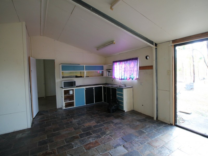 7 Highland Gr, Kensington Grove QLD 4341