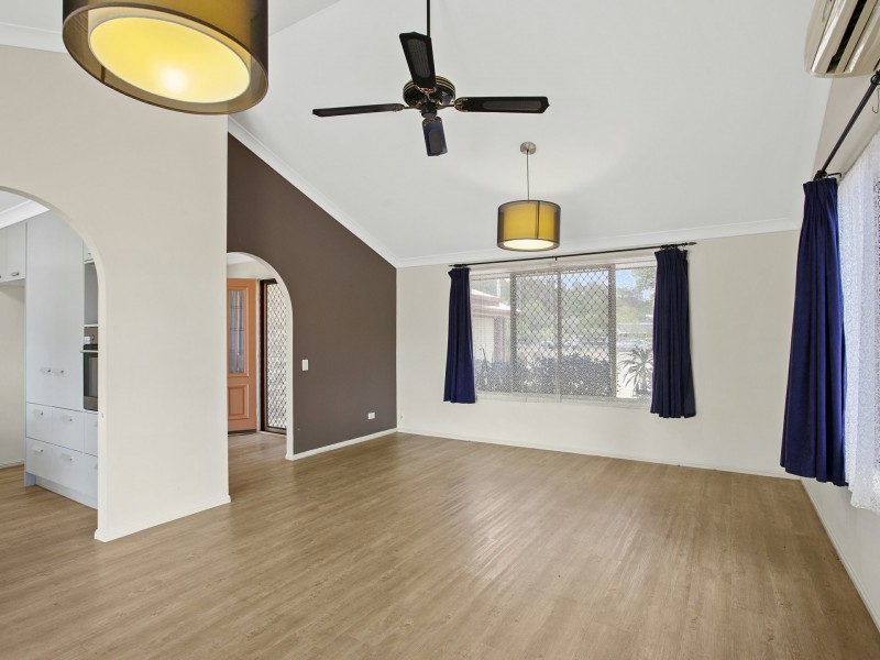 11 Donaldson Rd, Plainland QLD 4341