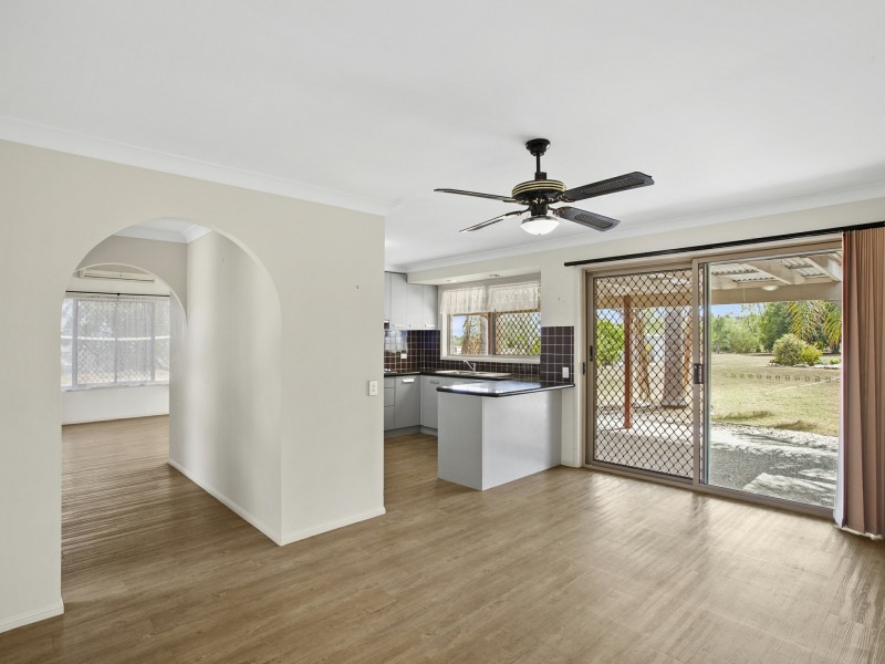11 Donaldson Rd, Plainland QLD 4341