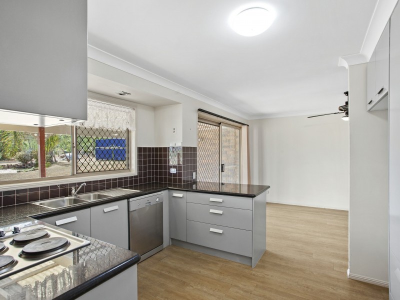 11 Donaldson Rd, Plainland QLD 4341