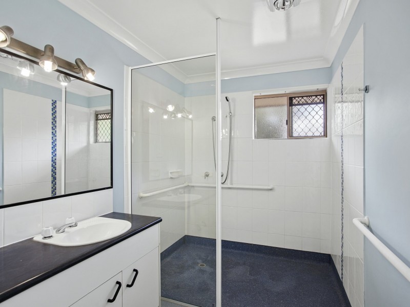11 Donaldson Rd, Plainland QLD 4341