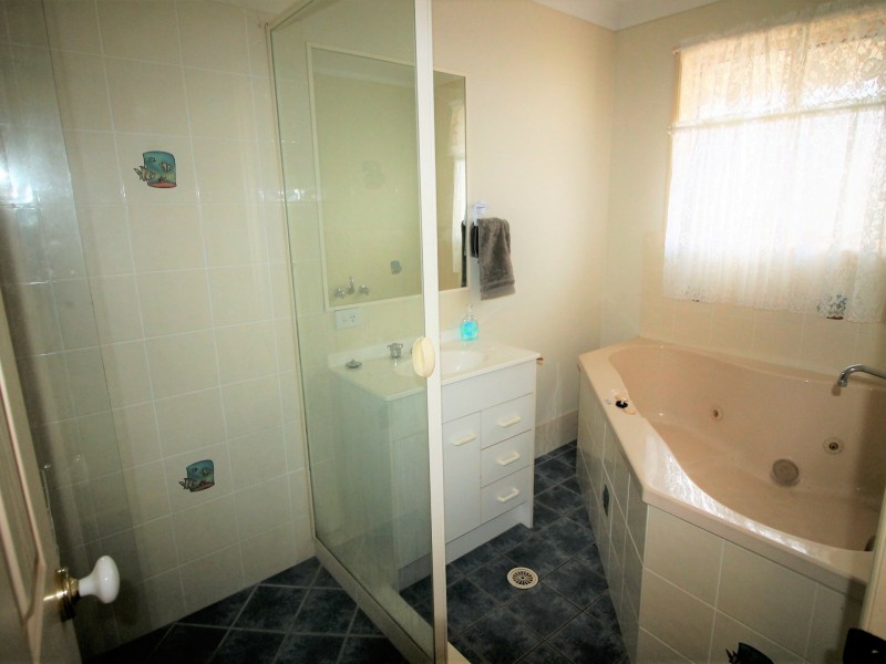 28 Hewett Drive, Regency Downs QLD 4341