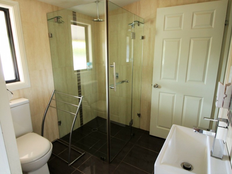 6 Point Piper Close, Laidley Heights QLD 4341