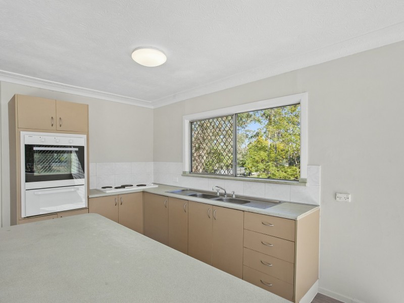 18 Hannant Rd, Hatton Vale QLD 4341