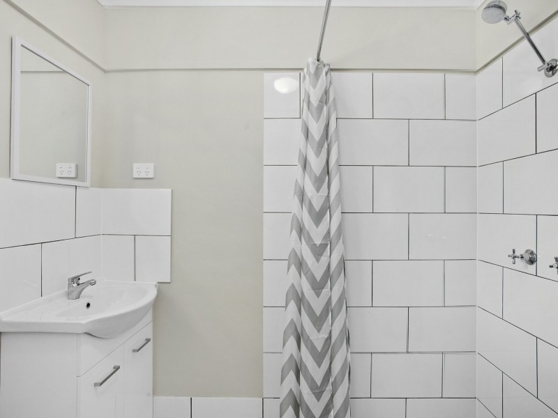 18 Hannant Rd, Hatton Vale QLD 4341