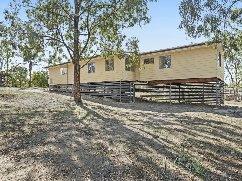 18 Hannant Rd, Hatton Vale QLD 4341