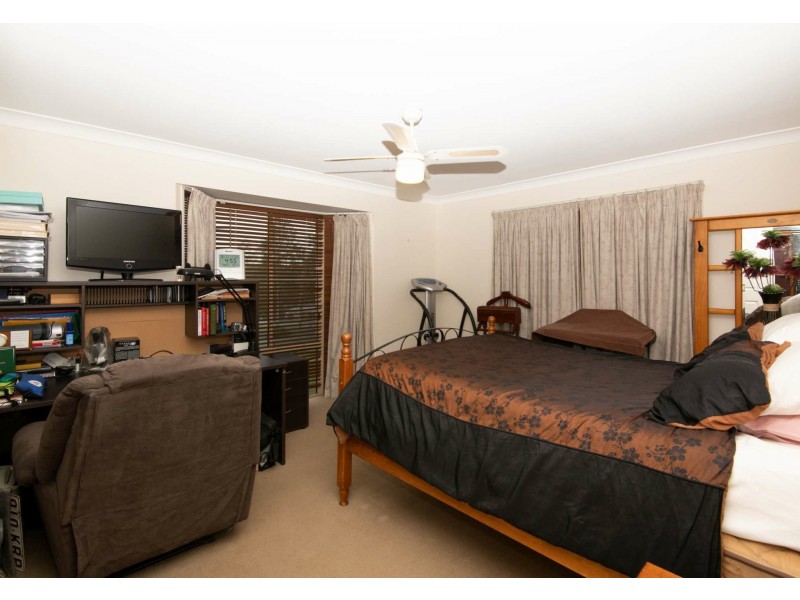 100 Lakes Drive, Laidley Heights QLD 4341
