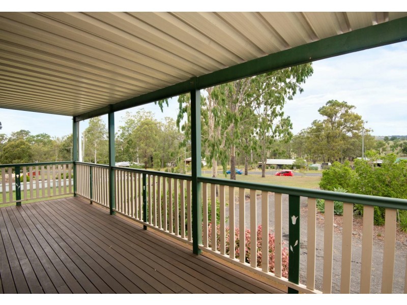 100 Lakes Drive, Laidley Heights QLD 4341