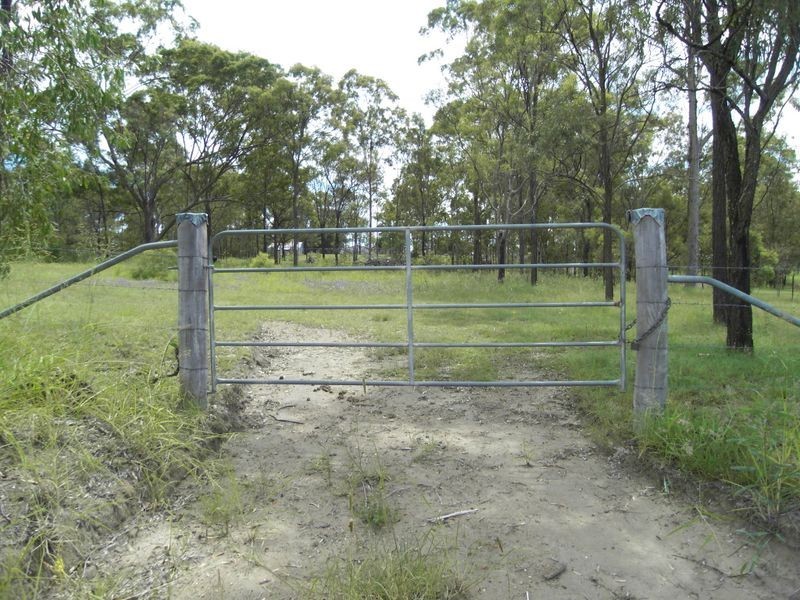 9 Cemetary Road, Plainland QLD 4341