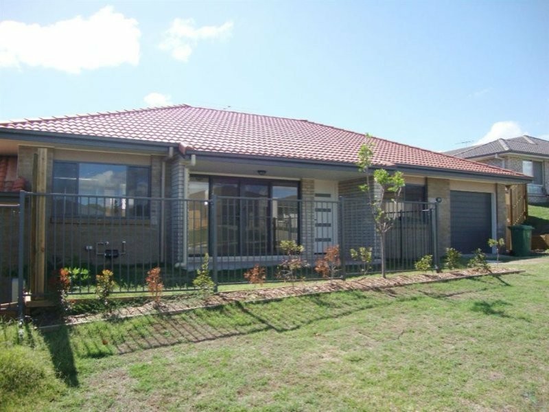 Unit 2/29 Sea Eagle Drive, Lowood QLD 4311