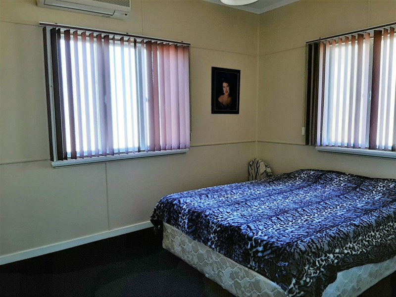 11 Banksia Crt, Morton Vale QLD 4343