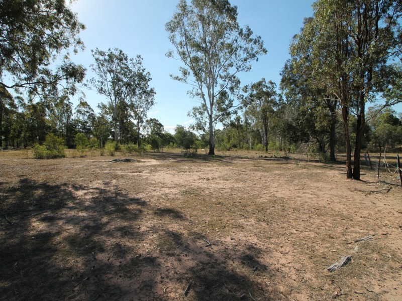 12 Shaw Rd, Hatton Vale QLD 4341